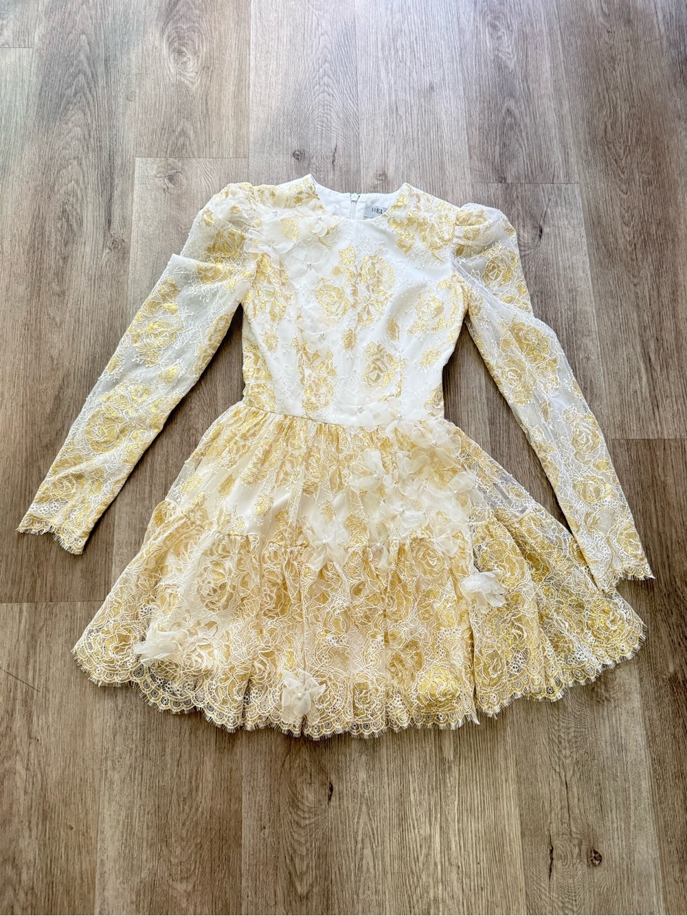 helsi renee white & gold 3d floral applique lace overlay mini dress size XS NEW